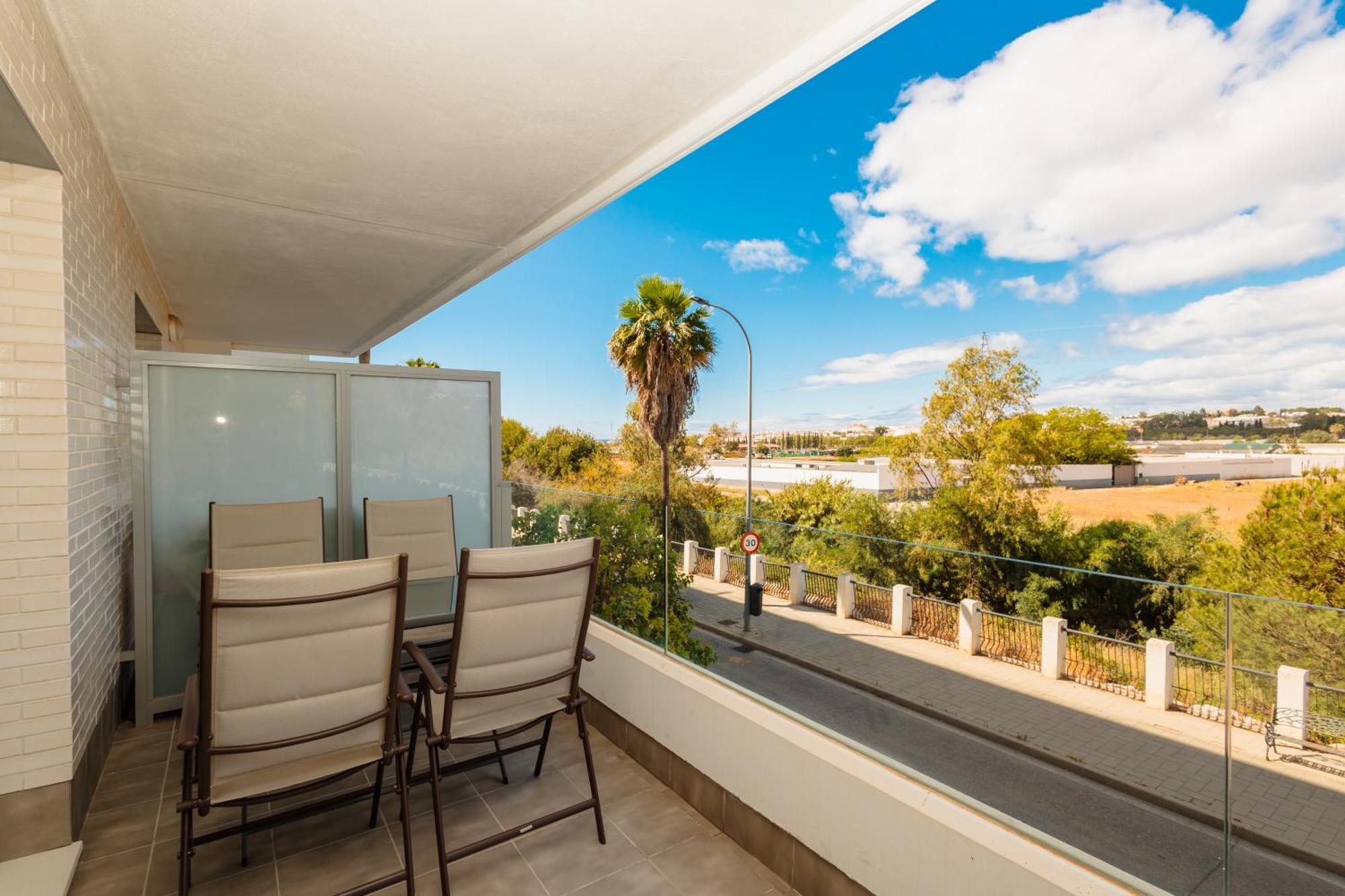 Contemporary 2 Bedroom In Nueva Andalucia Apartamento Marbella