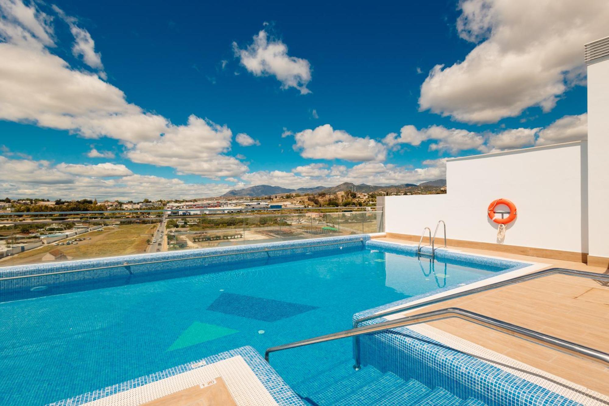 Apartamento Contemporary 2 Bedroom In Nueva Andalucia Marbella