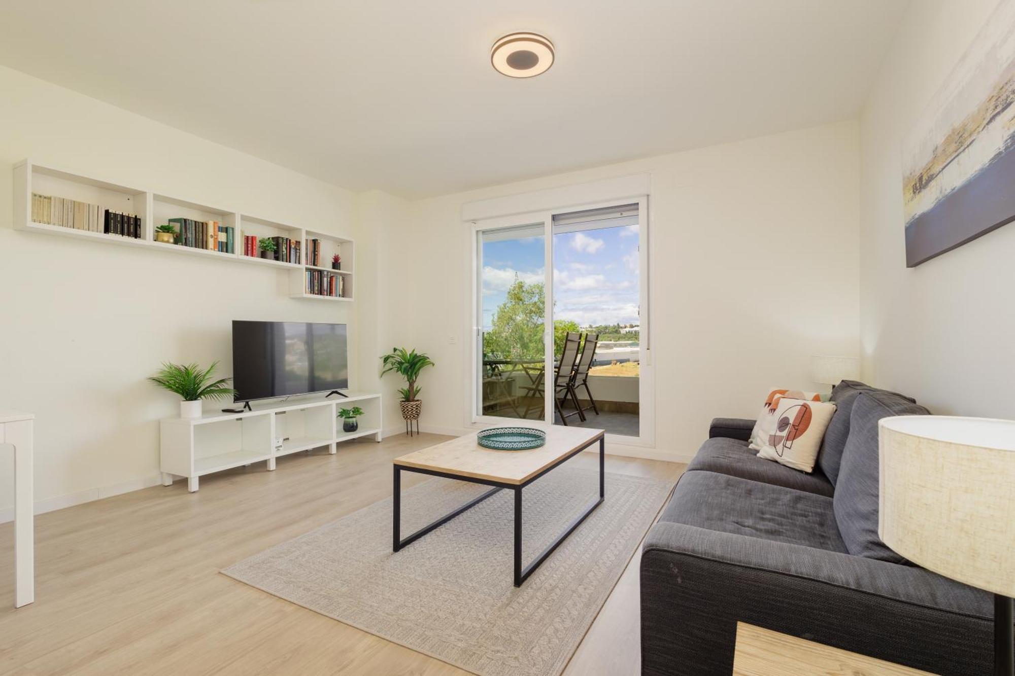 Apartamento Contemporary 2 Bedroom In Nueva Andalucia *