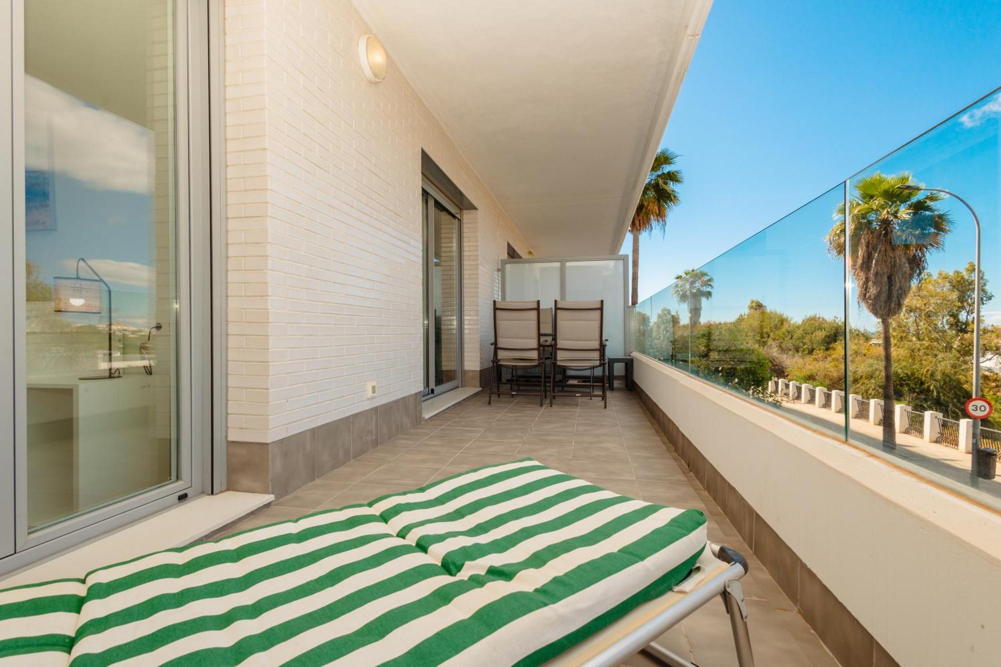 Contemporary 2 Bedroom In Nueva Andalucia Apartamento *