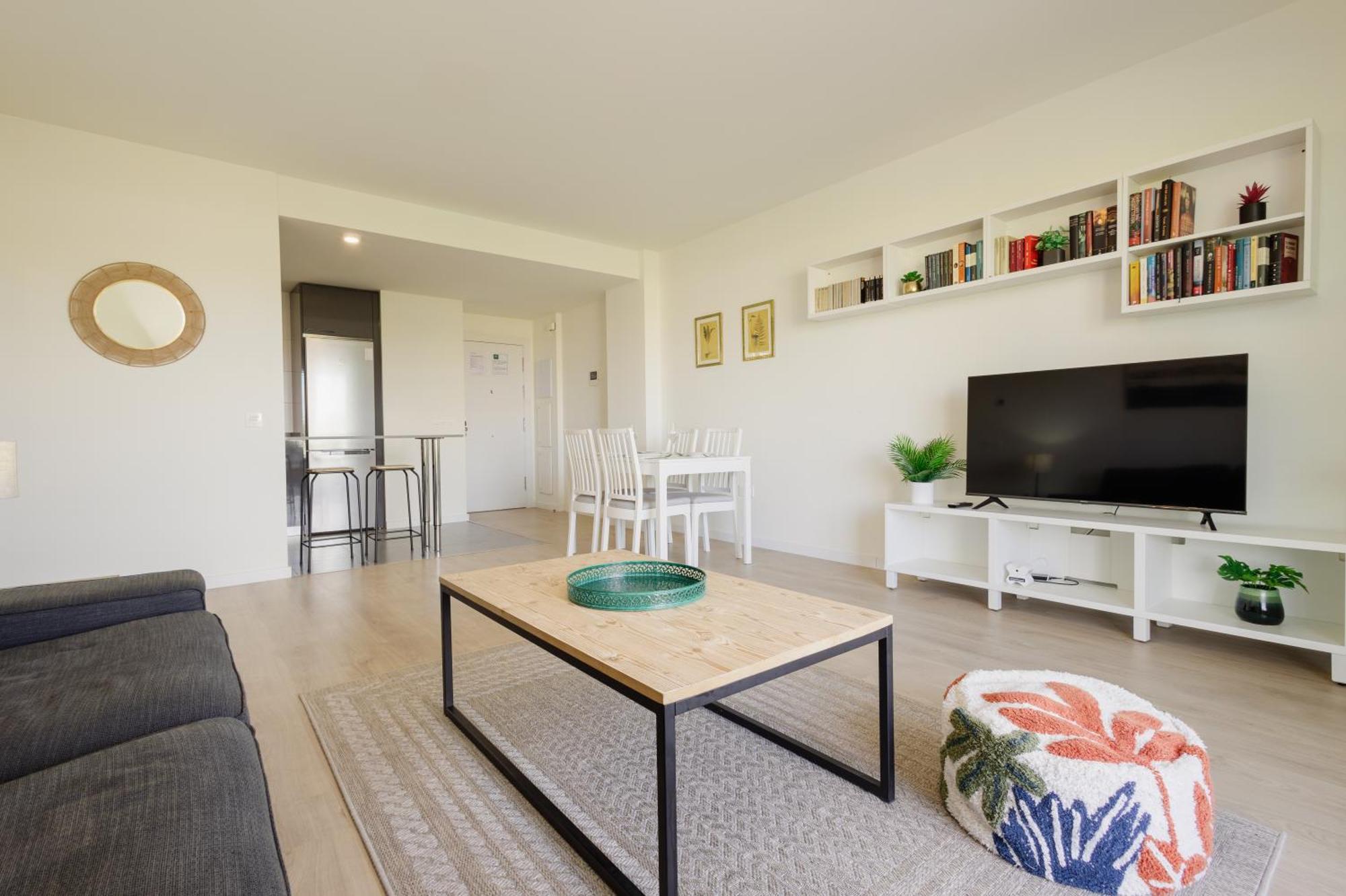 Contemporary 2 Bedroom In Nueva Andalucia Apartamento Marbella